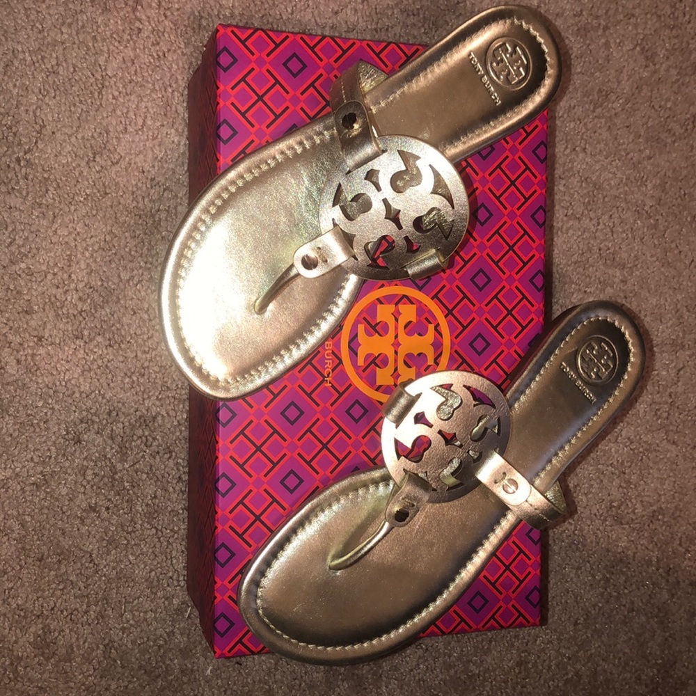 Brand new never worn Tory Burch sandals